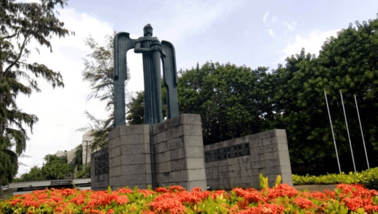 Monumento mausoleo Héroes de Constanza, Maimó