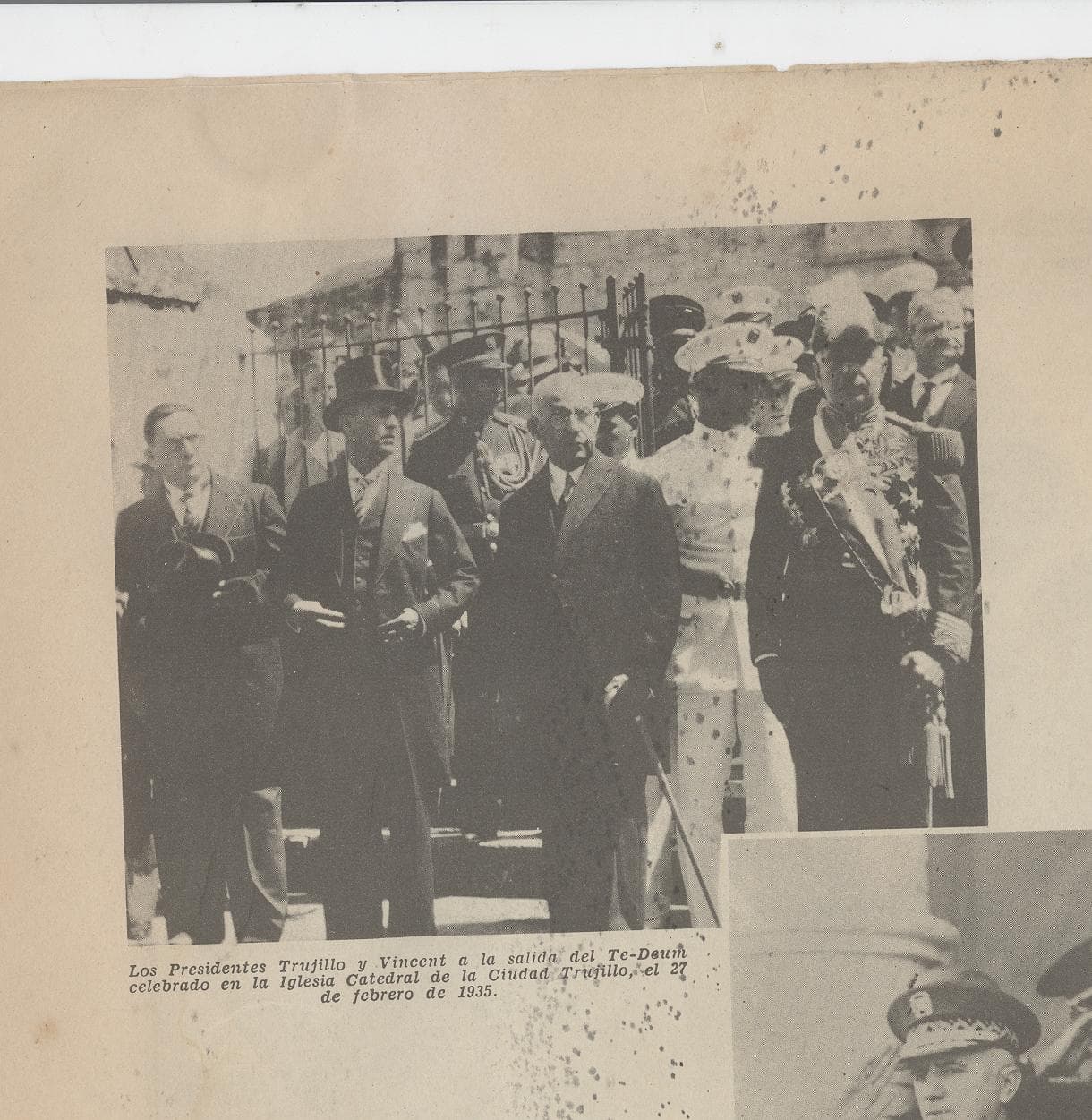 Trujillo y Vincent a la salida del Te-Deum en la Iglesia Catedral de la Ciudad Trujillo, 27-feb-1935